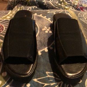 Brand New Donald J. Pliner Flats/Sandals